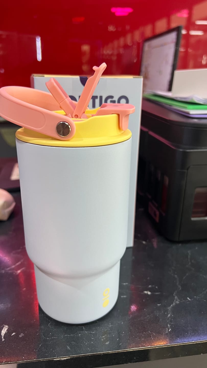 Customer photo review of Vibrant Candy Roamer Tumbler Regular แก้วเก็บความร้อน - เย็น