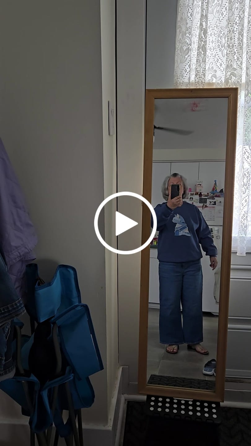Customer video review of Sweatshirt Chat Denim