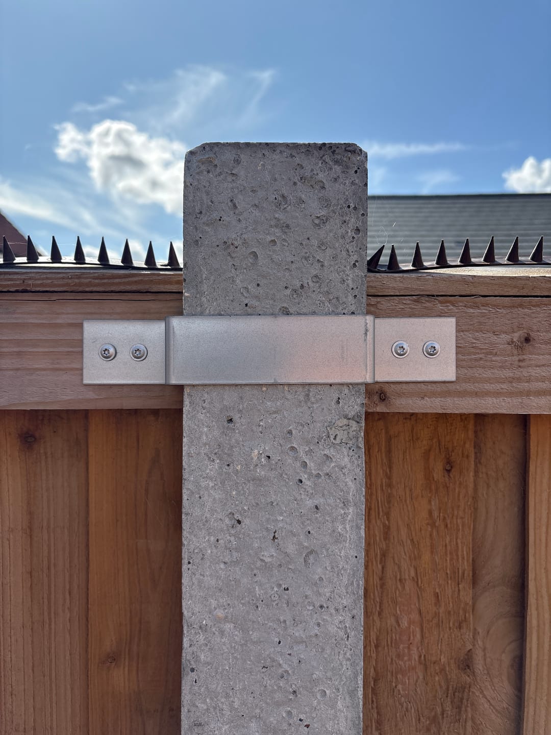 Customer photo review of (10 Pack) Ultimate 4Inch Concrete Fence Post Security Brackets