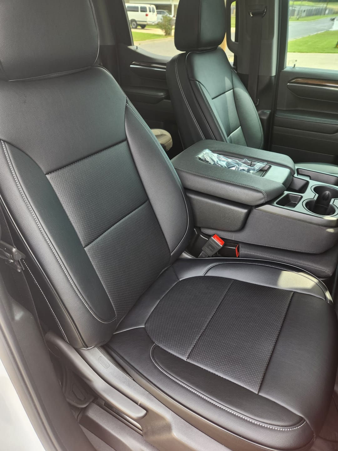 Customer photo review of 2019+ Chevrolet Silverado Premium Custom Leather Seat Covers