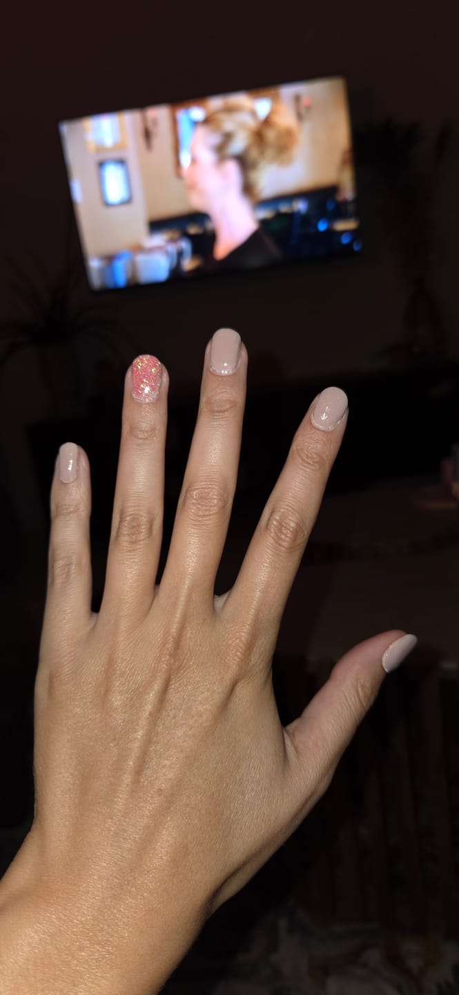 Customer photo review of Glowdip Alles-in-één Manicure Set