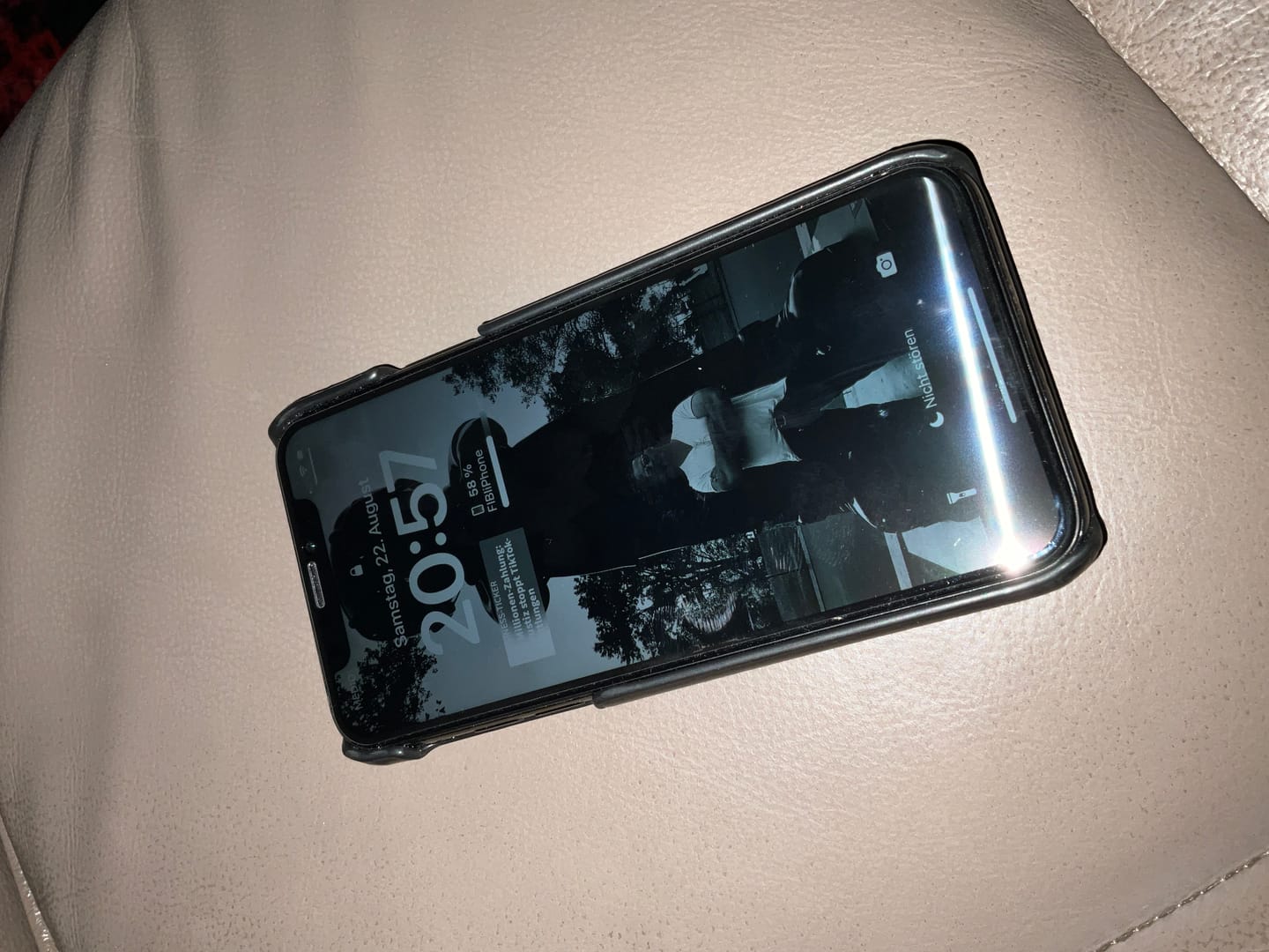 Customer photo review of iPhone Case Plain Schwarz