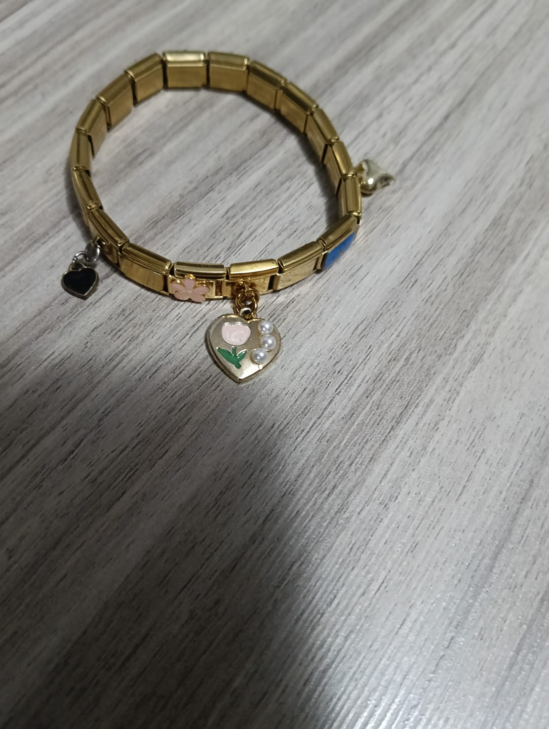 Customer photo review of Charm Corazon flor