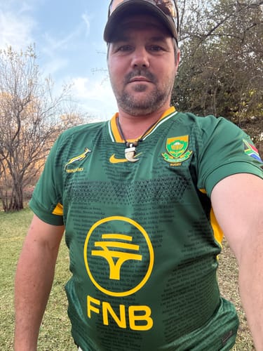 Customer photo review of Springboks Nike Mens Match Replica Rugby's Greatest Rivalry Home Jersey Gorge Green