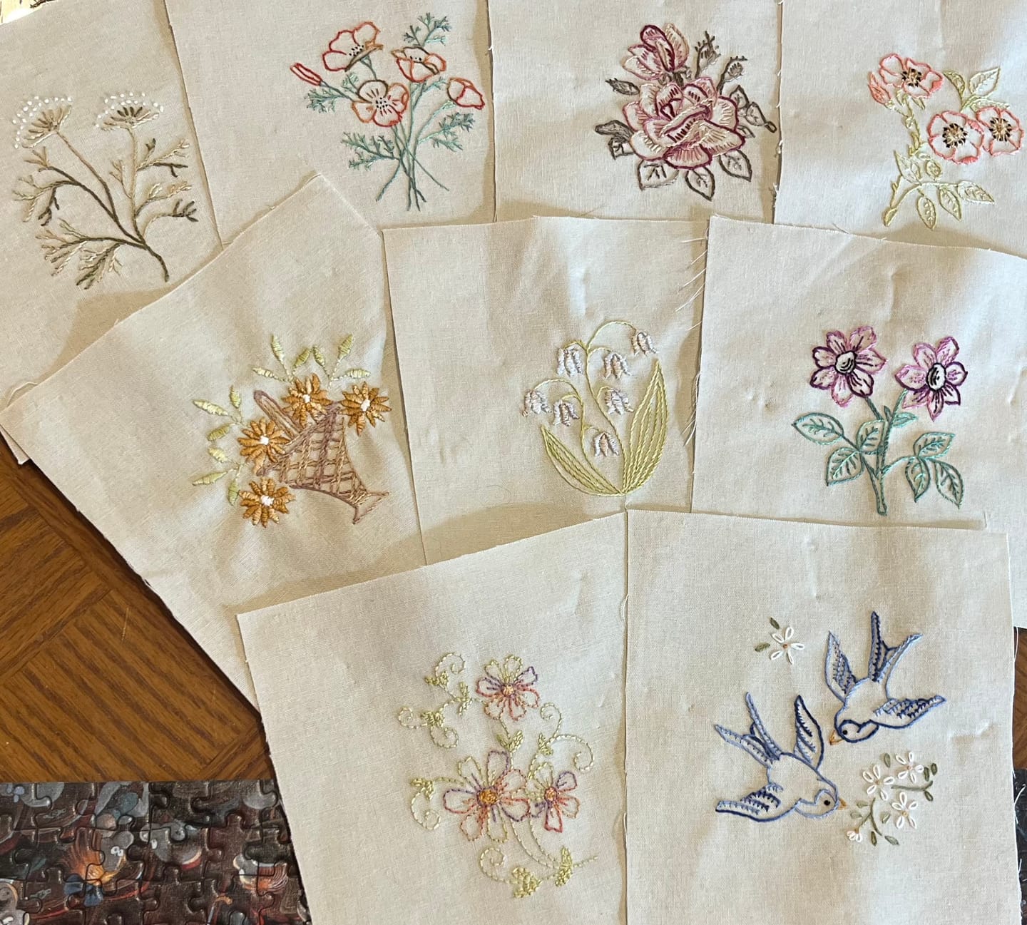 Customer photo review of GWENNIE'S COTTAGE - ENGLISH PAPER PIECING & EMBROIDERY QUILT PATTERN