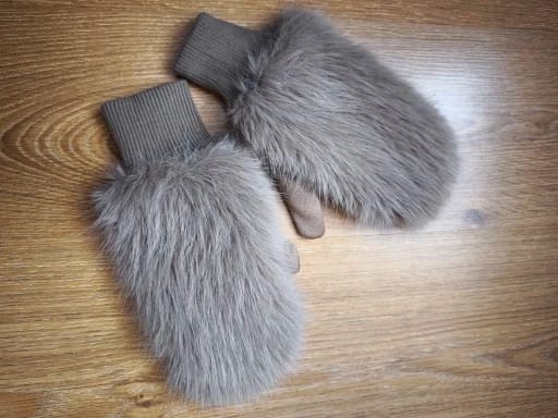 Customer photo review of Women’s Rabbit Fur Style Winter Gloves