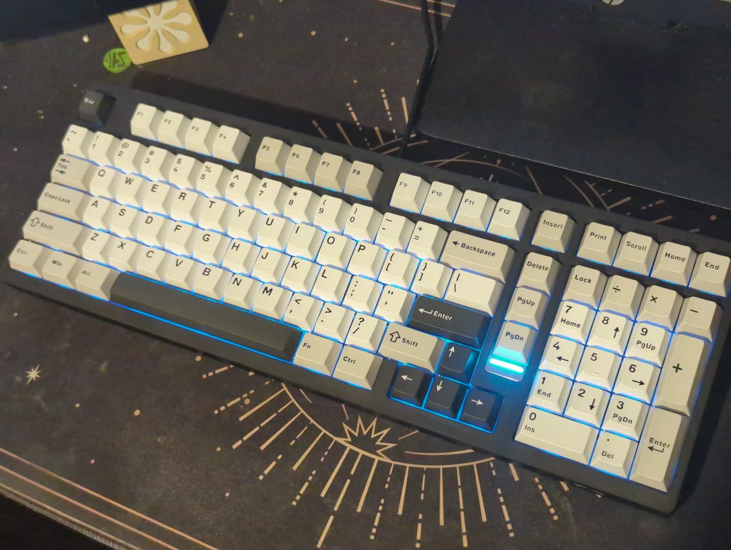 Customer photo review of Weikav - Max102 Standard Edition Mechanical Keyboard