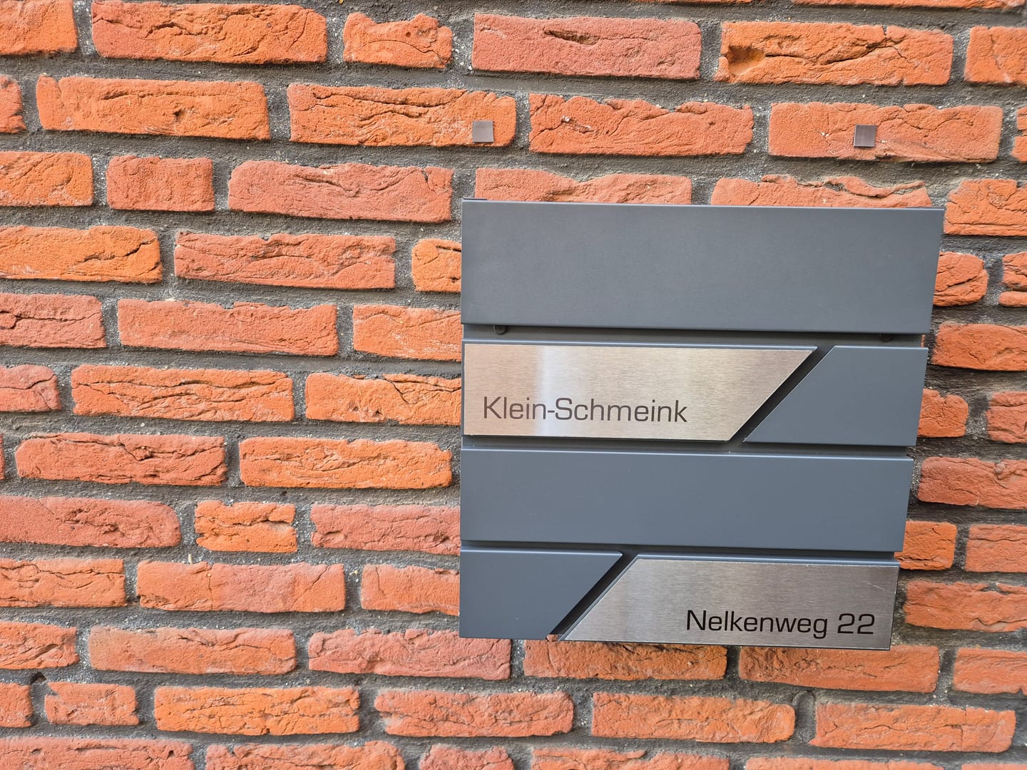 Customer photo review of Absenkautomatik für Briefkastendeckel