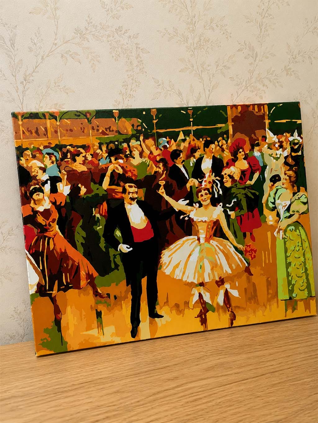 Customer photo review of Salle de bal classique