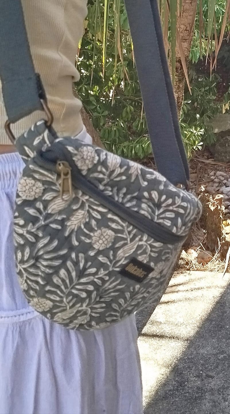 Customer photo review of Le sac banane matelassé Dema vert