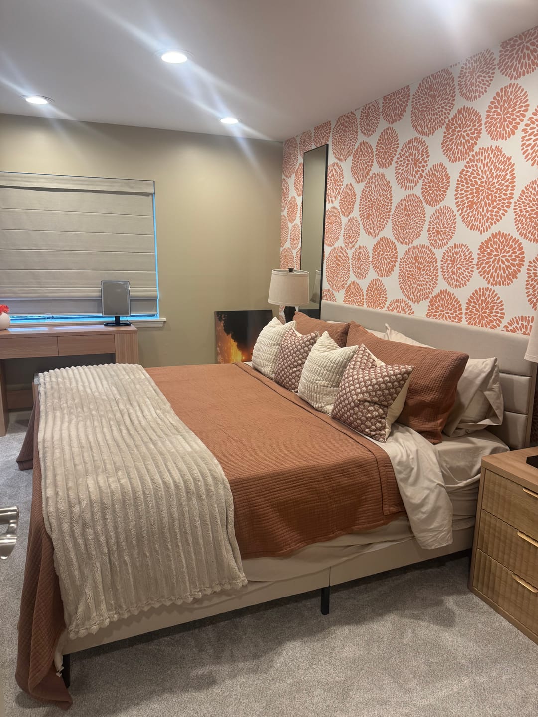 Customer photo review of Auxence Taupe - Cream Abstract Circle Wallpaper
