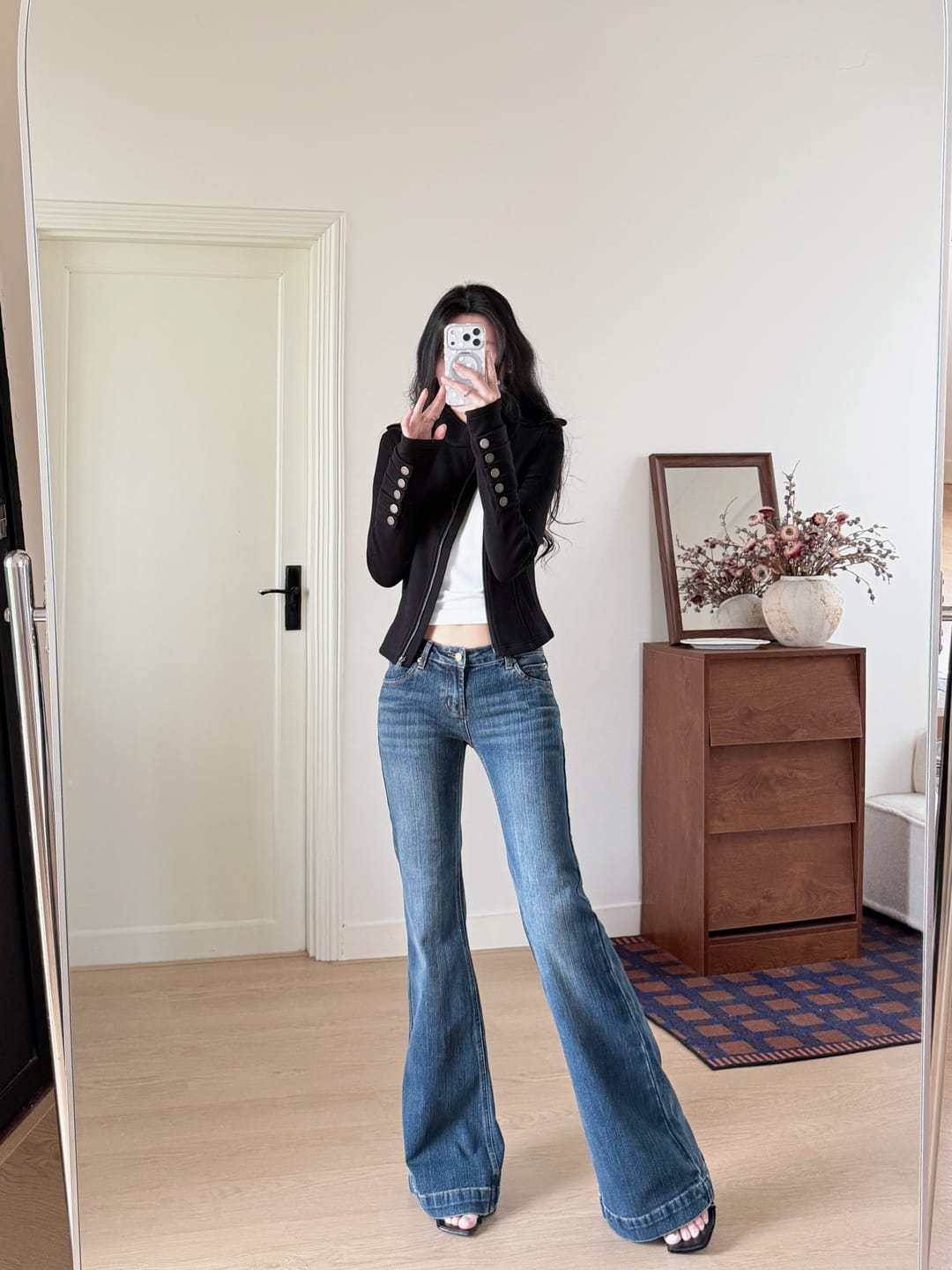 Customer photo review of IAMXIAA Flared Low Rise Denim Jeans