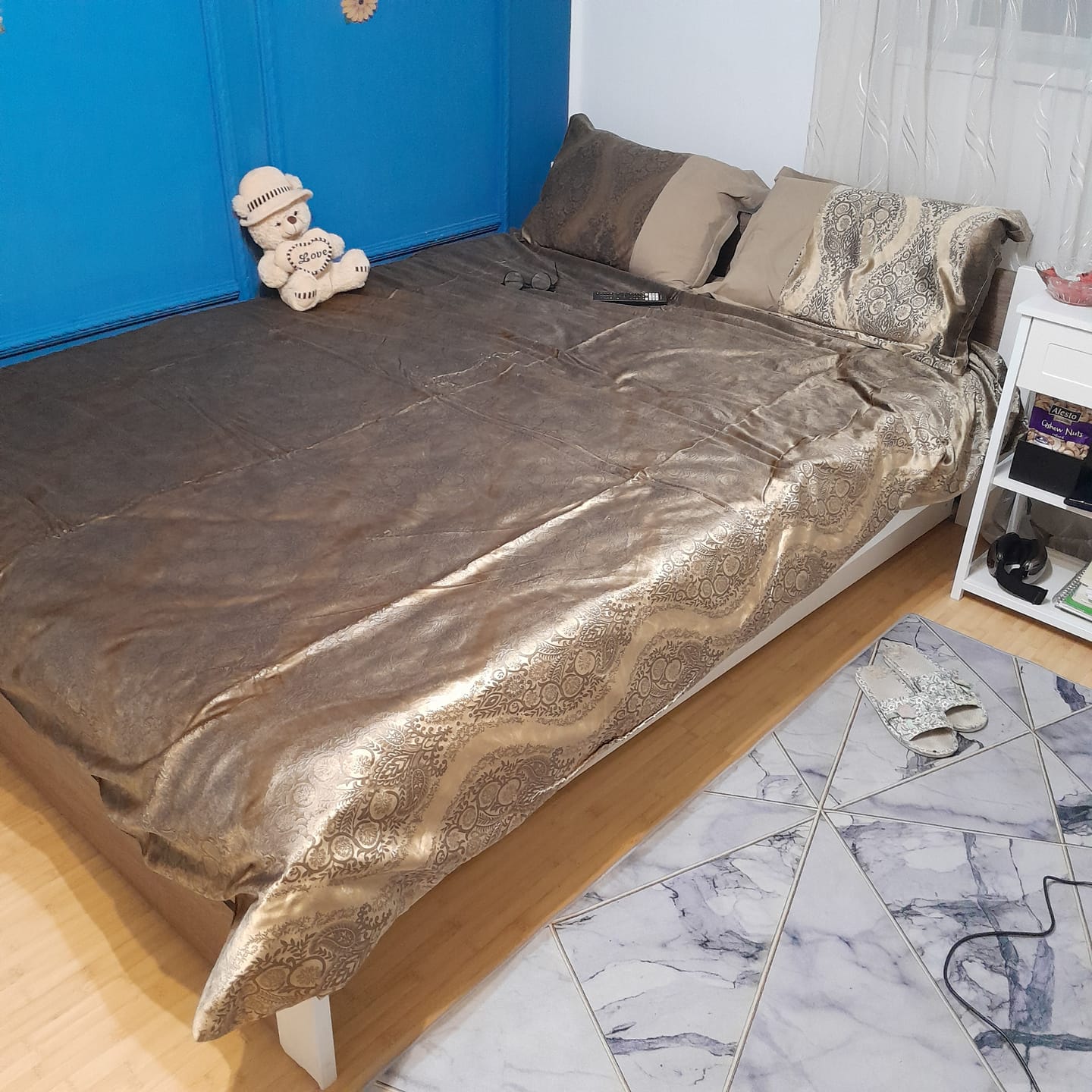 Customer photo review of Lenjerie de Lux din Catifea, cu 6 Piese, Auriu-D3480