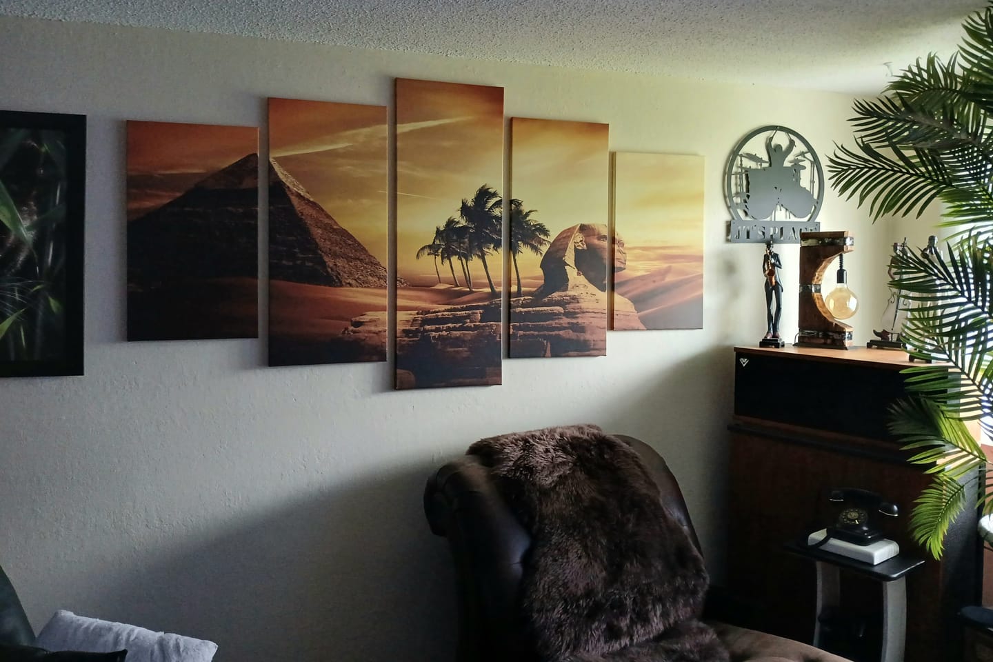 Customer photo review of Egyptian Pyramids Giza 5-Piece Wall Art Canvas, Great Sphinx Of Giza And Pyramids