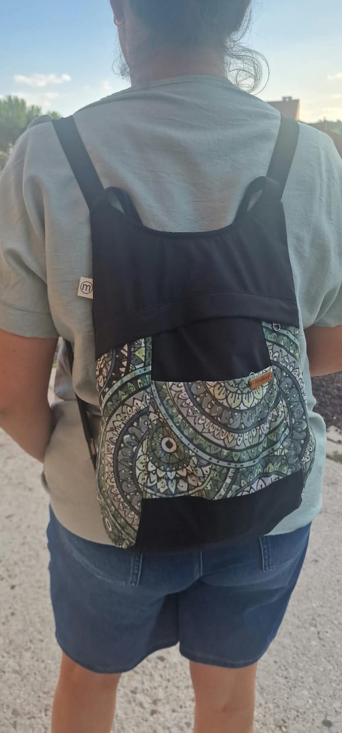 Customer photo review of Mochila Impermeable "Bhaktapur" Mandalas · Pieza Exclusiva 19426