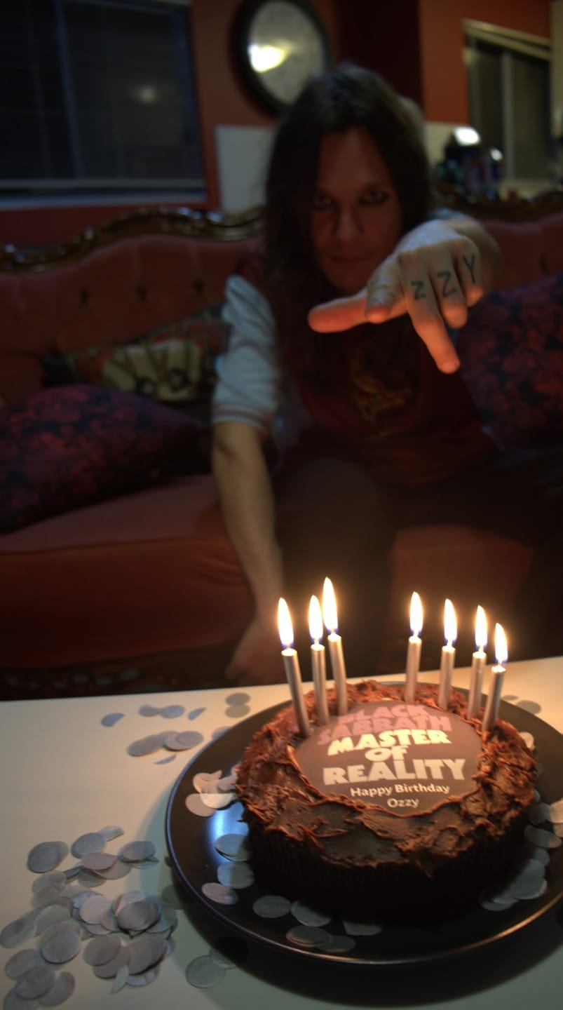 Customer photo review of 12 cm Round Custom Edible Icing Image