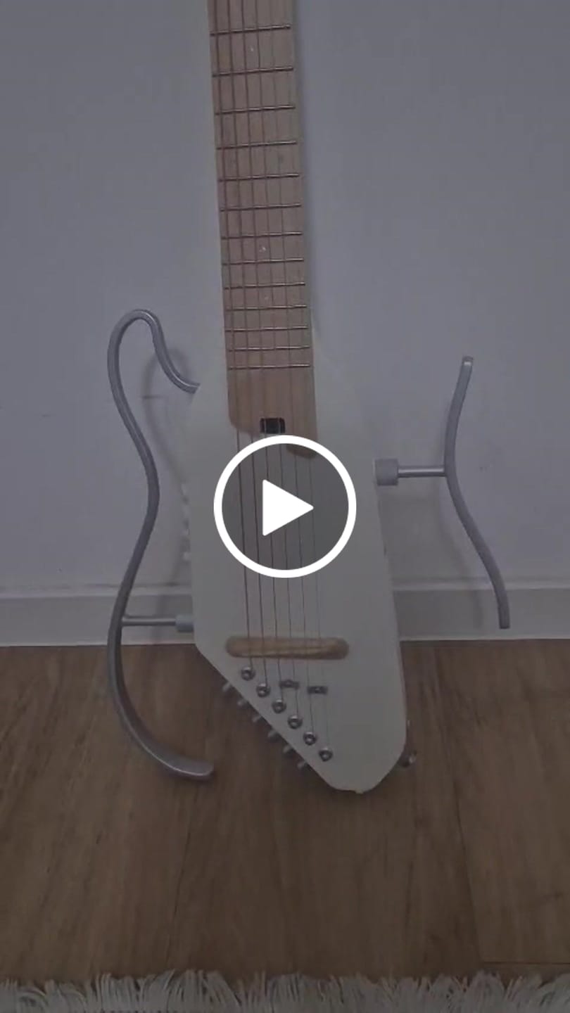 Customer video review of 【Offene Kiste】Donner HUSH I PRO Reisegitarre