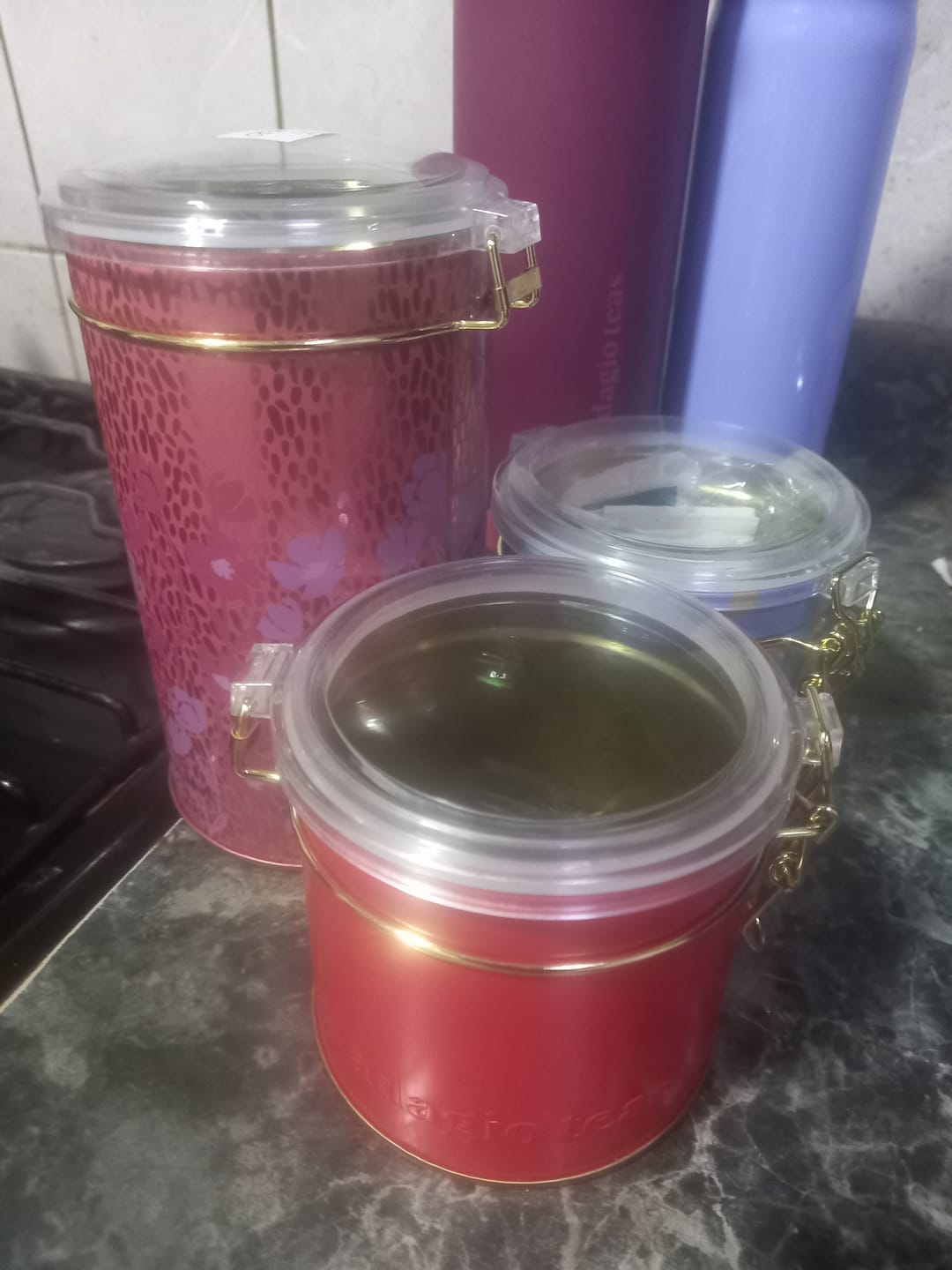 Customer photo review of Tarro Grande Rojo Flores