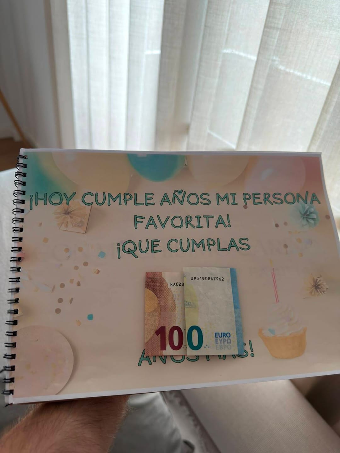 Customer photo review of Álbum Imprimible Feliz Cumpleaños