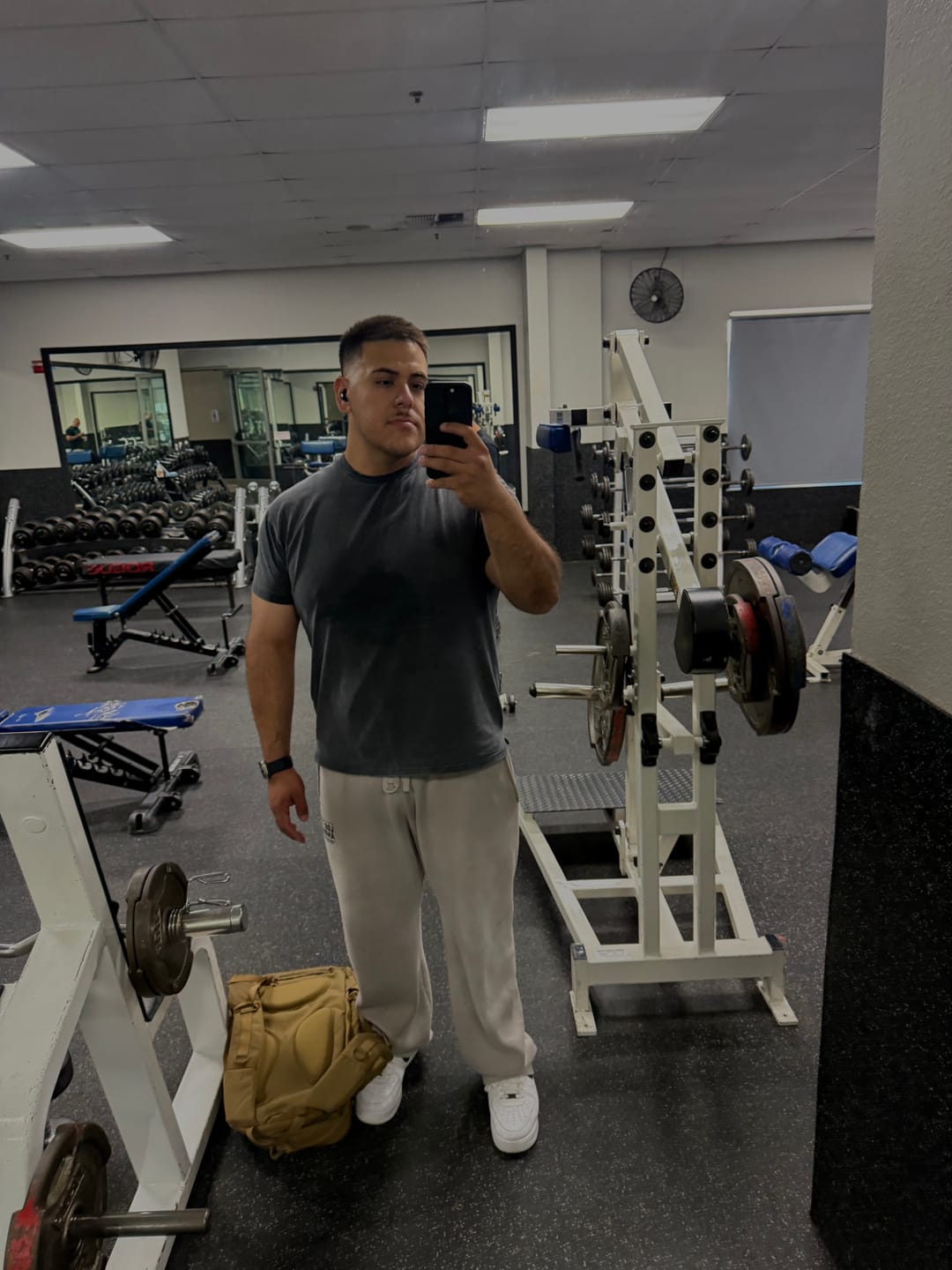 Customer photo review of 4148 - Elevated Essentials - Fitted Tee