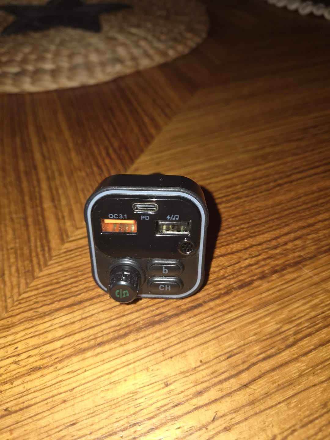 Customer photo review of Siltcon® Bluetooth FM Transmitter Zwart