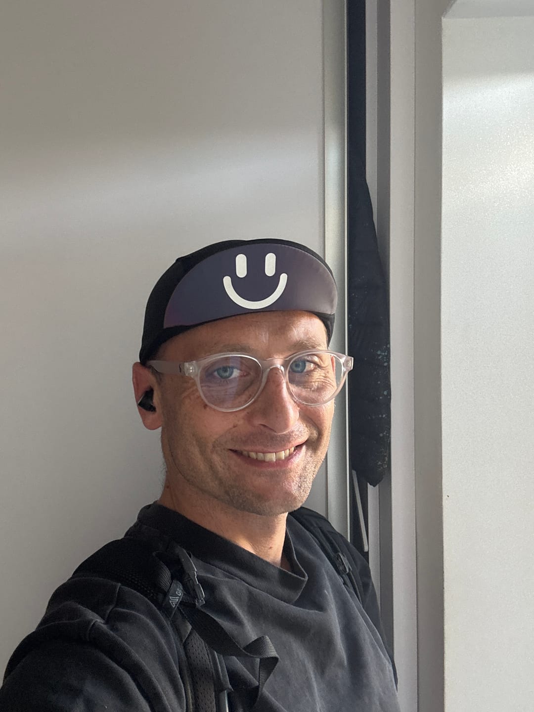 Customer photo review of ROCKBROS Czapka Rowerowa Kapelusz Przeciwpotna Daszkiem pod Kask UPF50+ Unisex