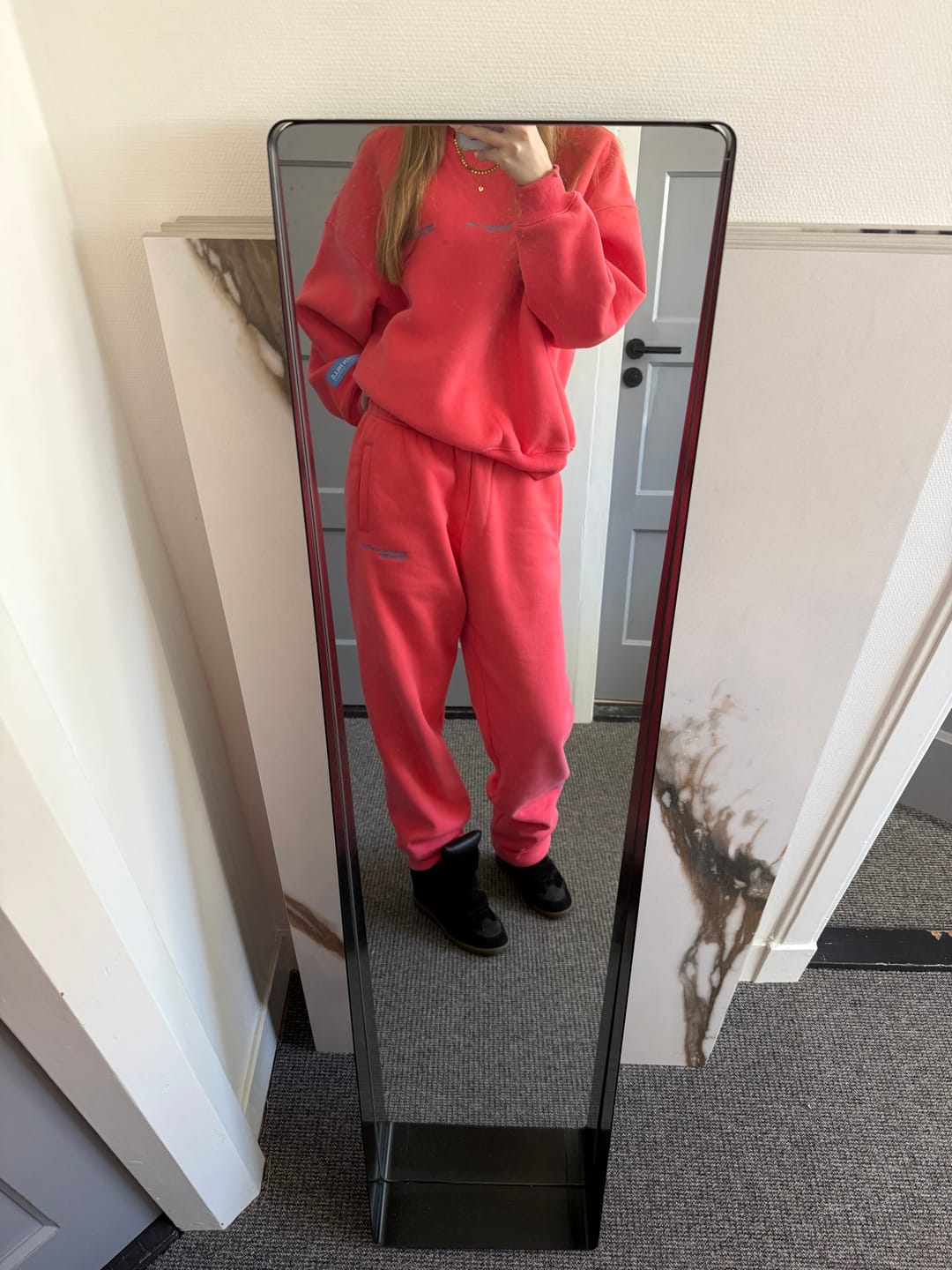 Customer photo review of GRADIENT LOGO SWEATER CORAL