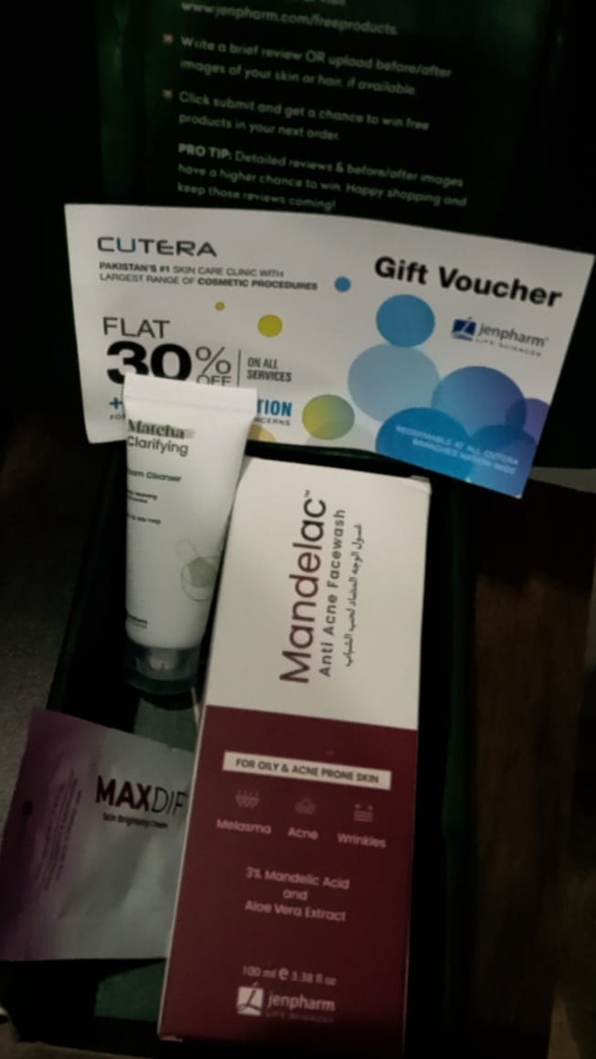 Customer photo review of MandelAC Facewash