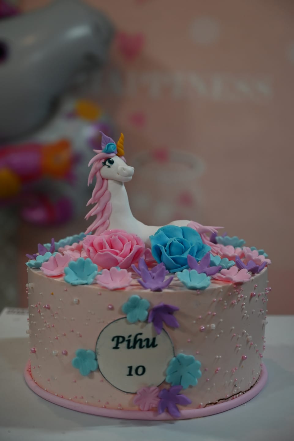 Customer photo review of Unicorn Lush Hair Cake