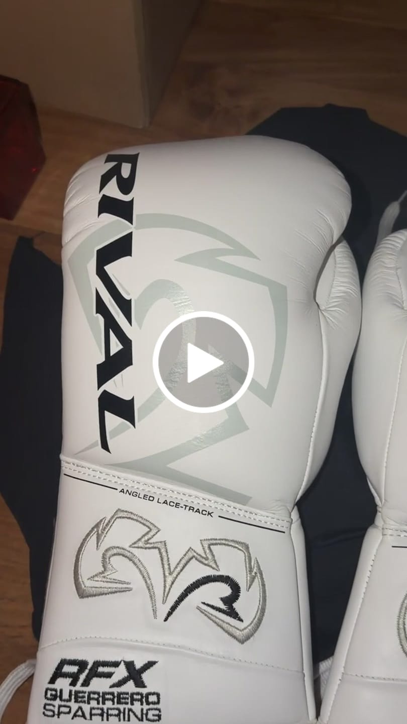 Customer video review of Bokshandschoenen Rival RFX Guerrero Sparring SF-H Wit (veters)
