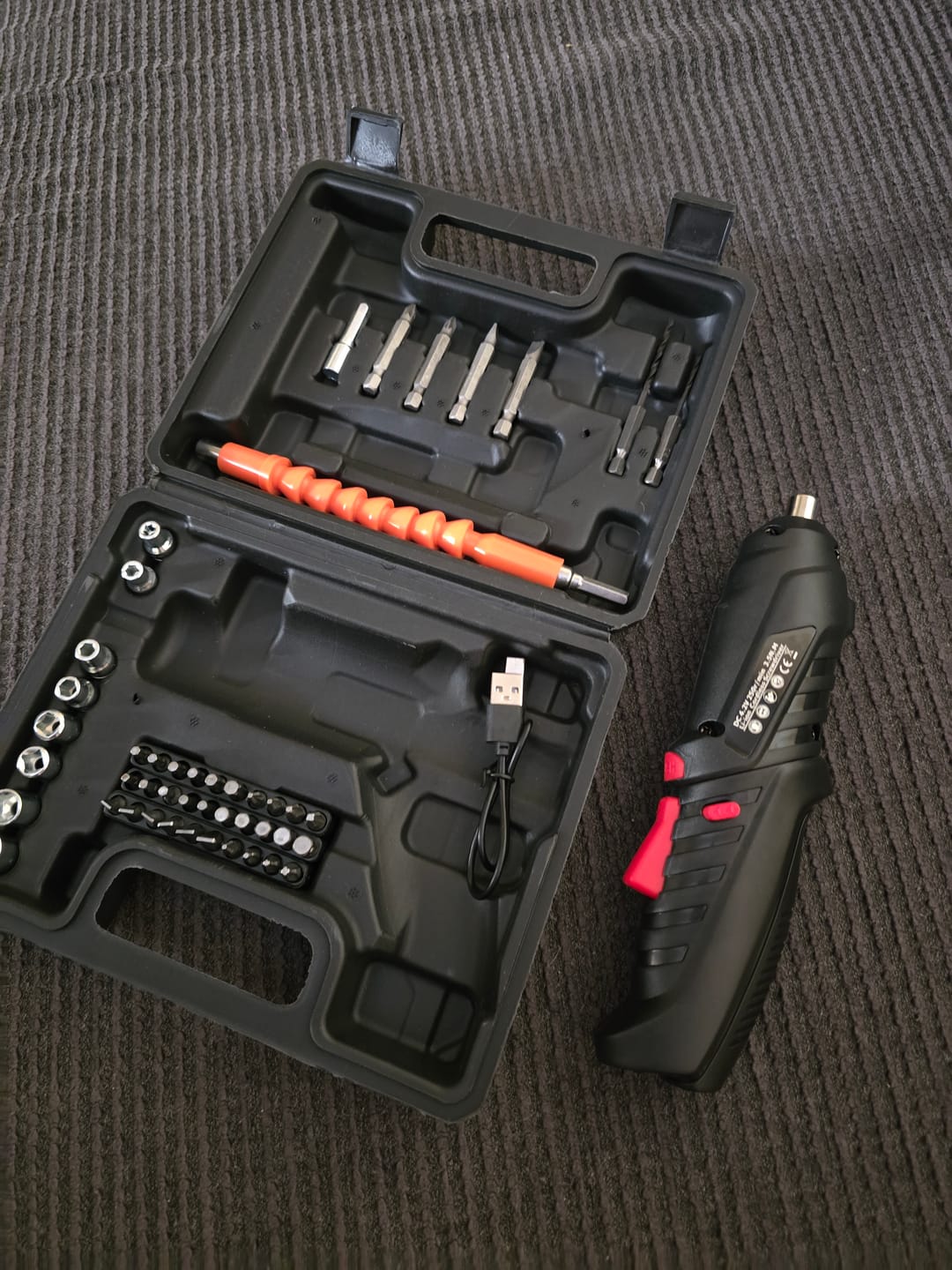 Customer photo review of Set 47 pcs Destornillador eléctrico