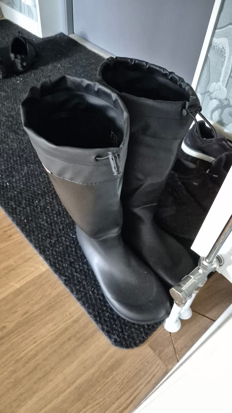 Customer photo review of Vaistoa Katve 2 | Rubber Barefoot Rain Boots