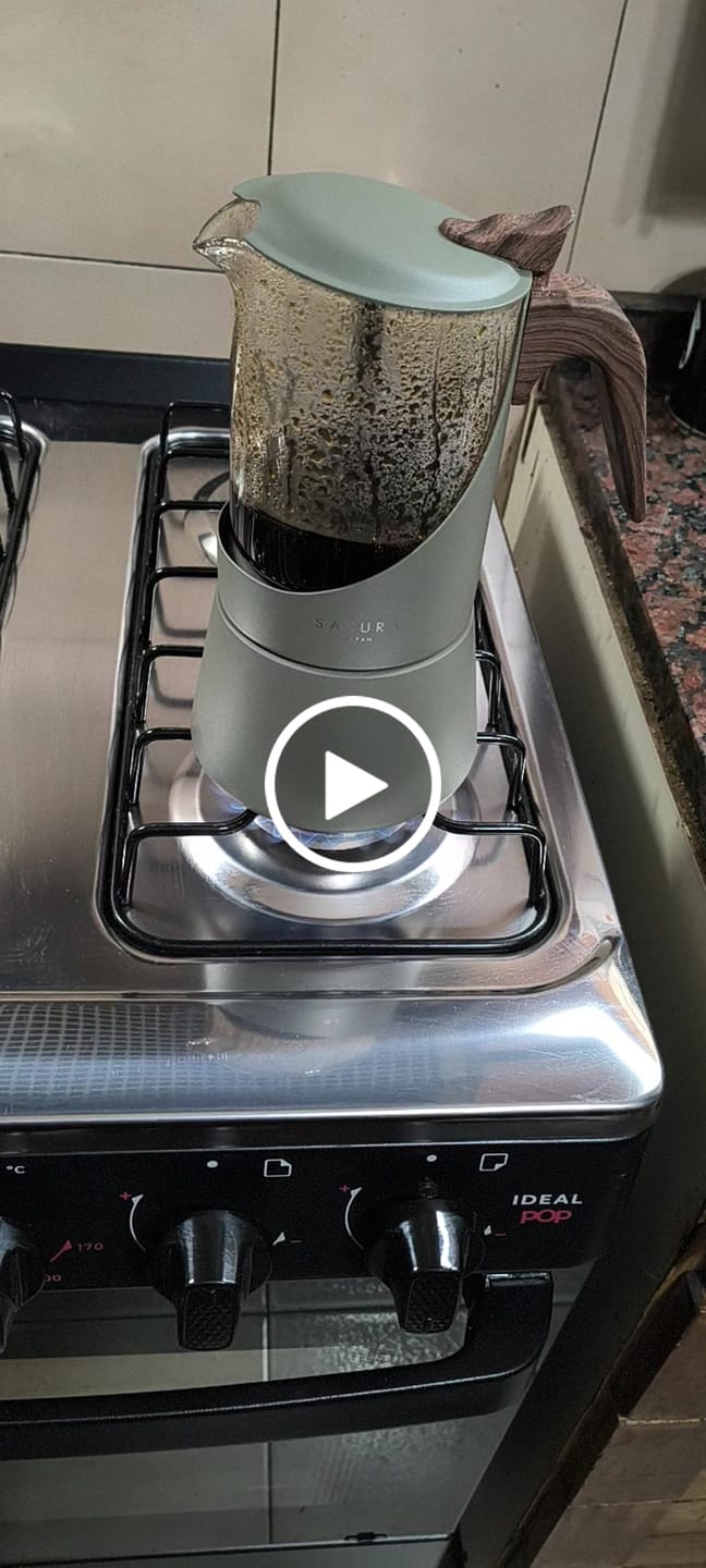Customer video review of Cafetera Moka Sakura Nordik