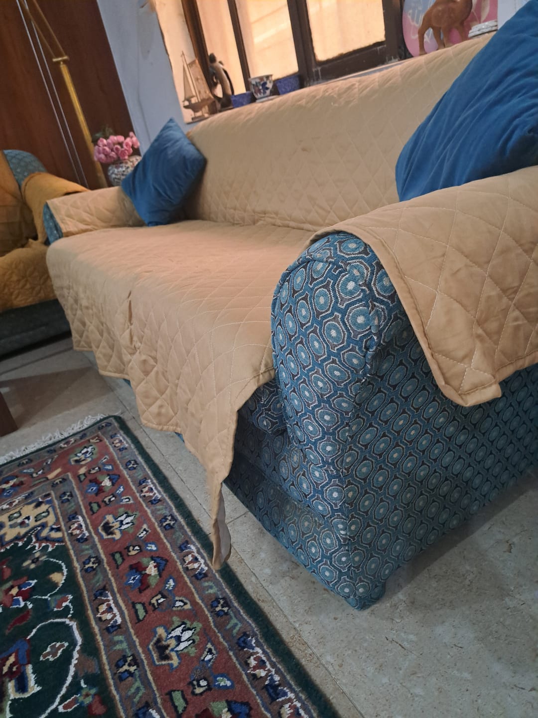 Customer photo review of Quilted Sofa covers Non-slip W/Piping Beige