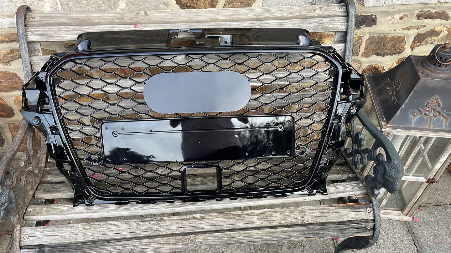 Customer photo review of Calandre Grille Noir RS3 pour A3 / S3 8V
