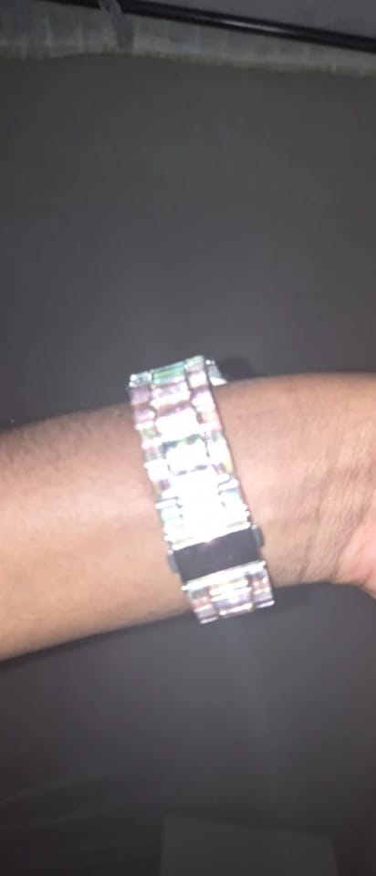 Customer photo review of Samsung Galaxy Clear Plastic Link Watch Band – For Watch8/Watch8 Classic/Watch9/Ultra/Ultra2
