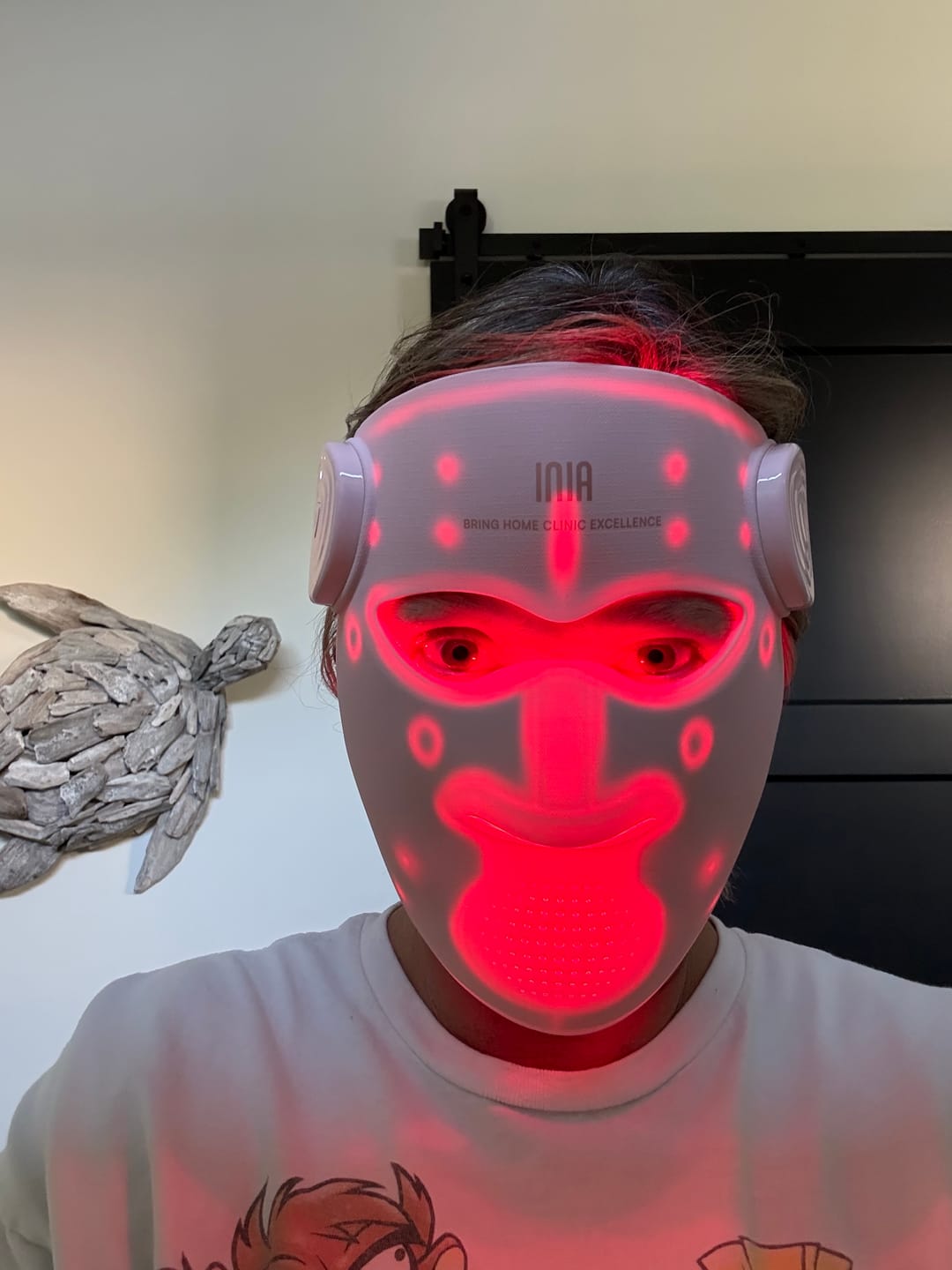 Customer photo review of INIA GLOW 4D 940nm Dual NIR Wireless LED Mask