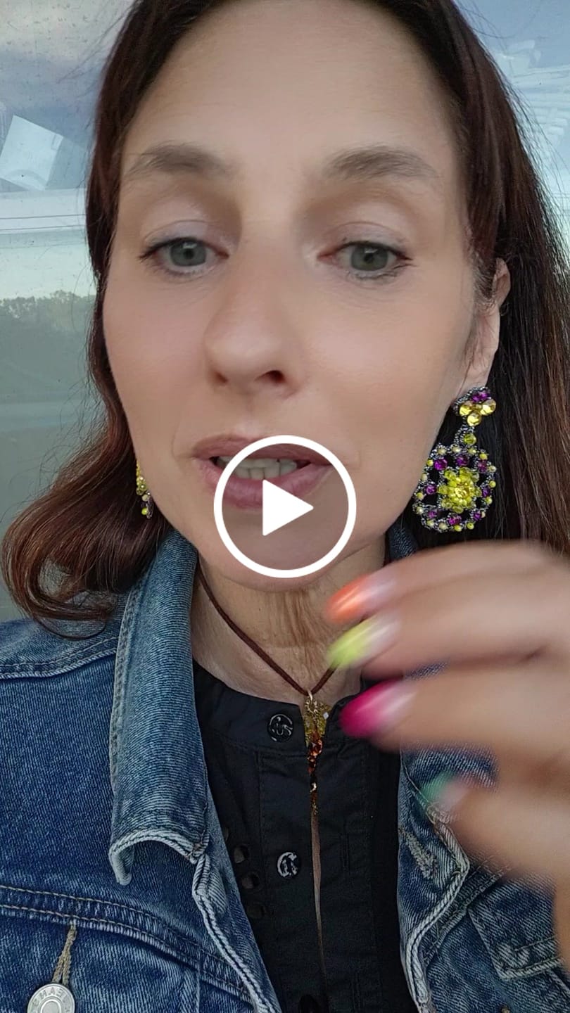 Customer video review of Orecchini Alicudi Lime