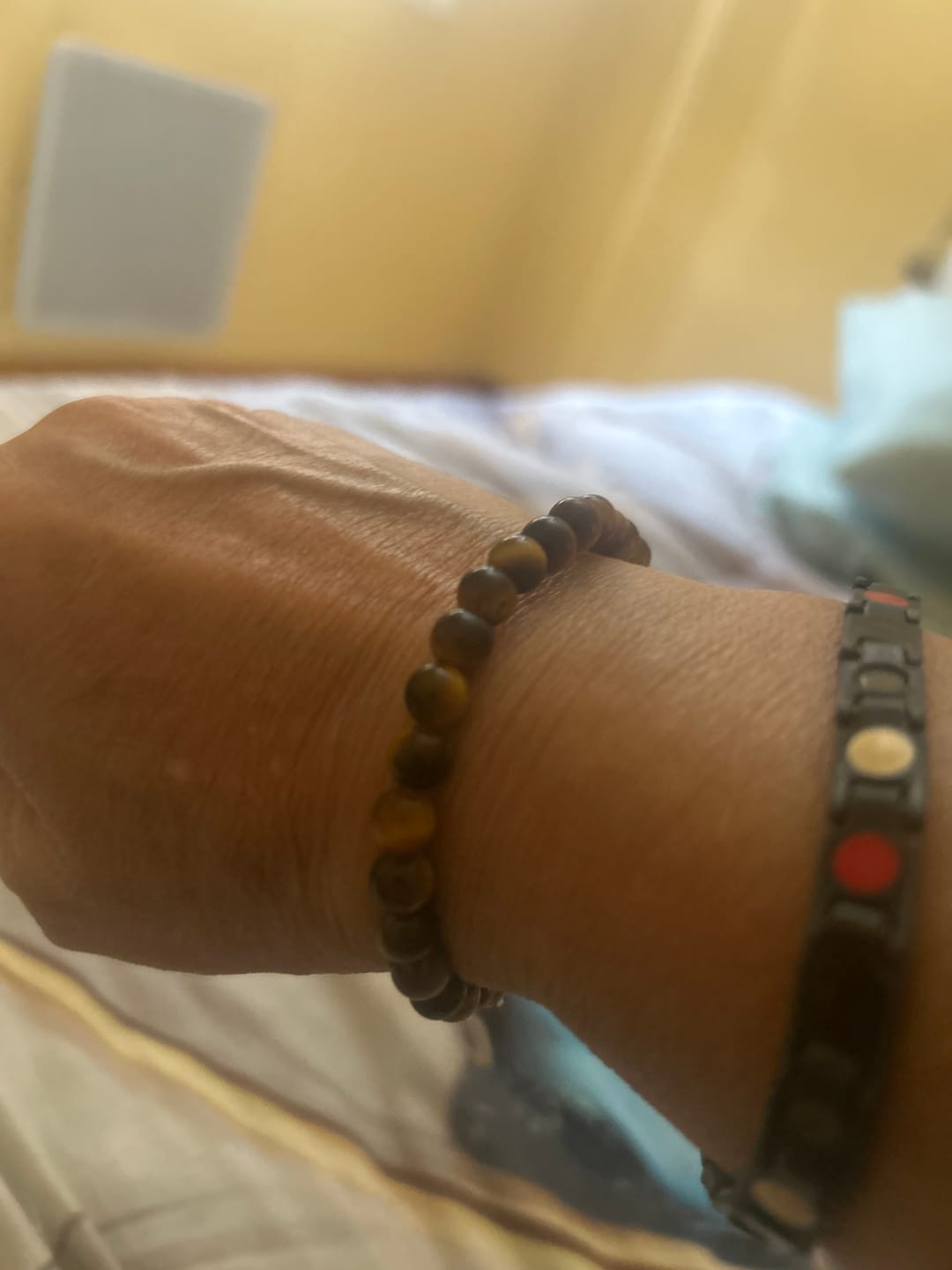 Customer photo review of Bracelet Oeil de Tigre 6mm