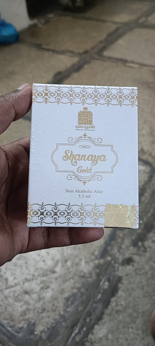 Customer photo review of Shanaya Gold Luxury Gourmand Attar Perfume