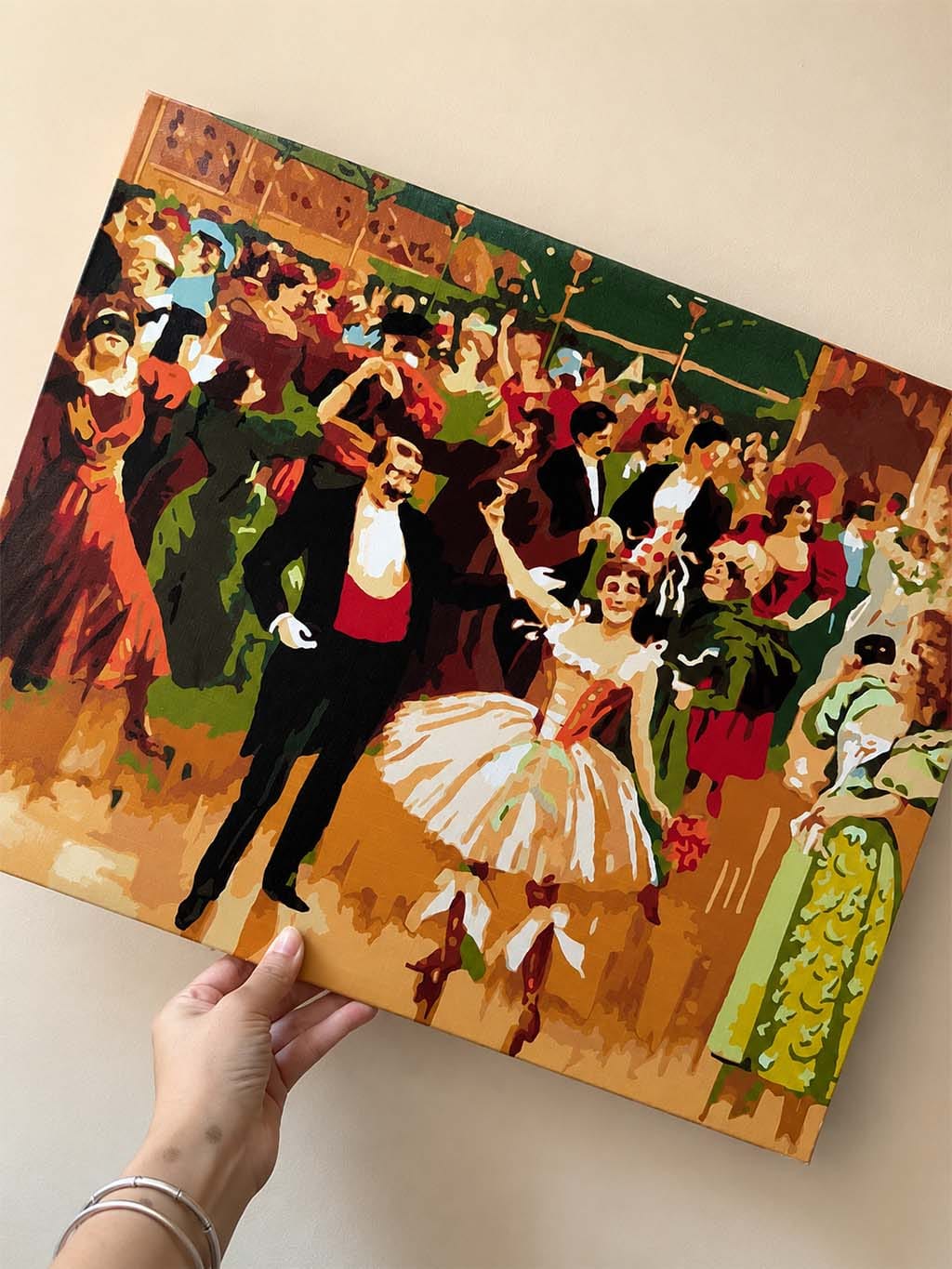 Customer photo review of Salle de bal classique