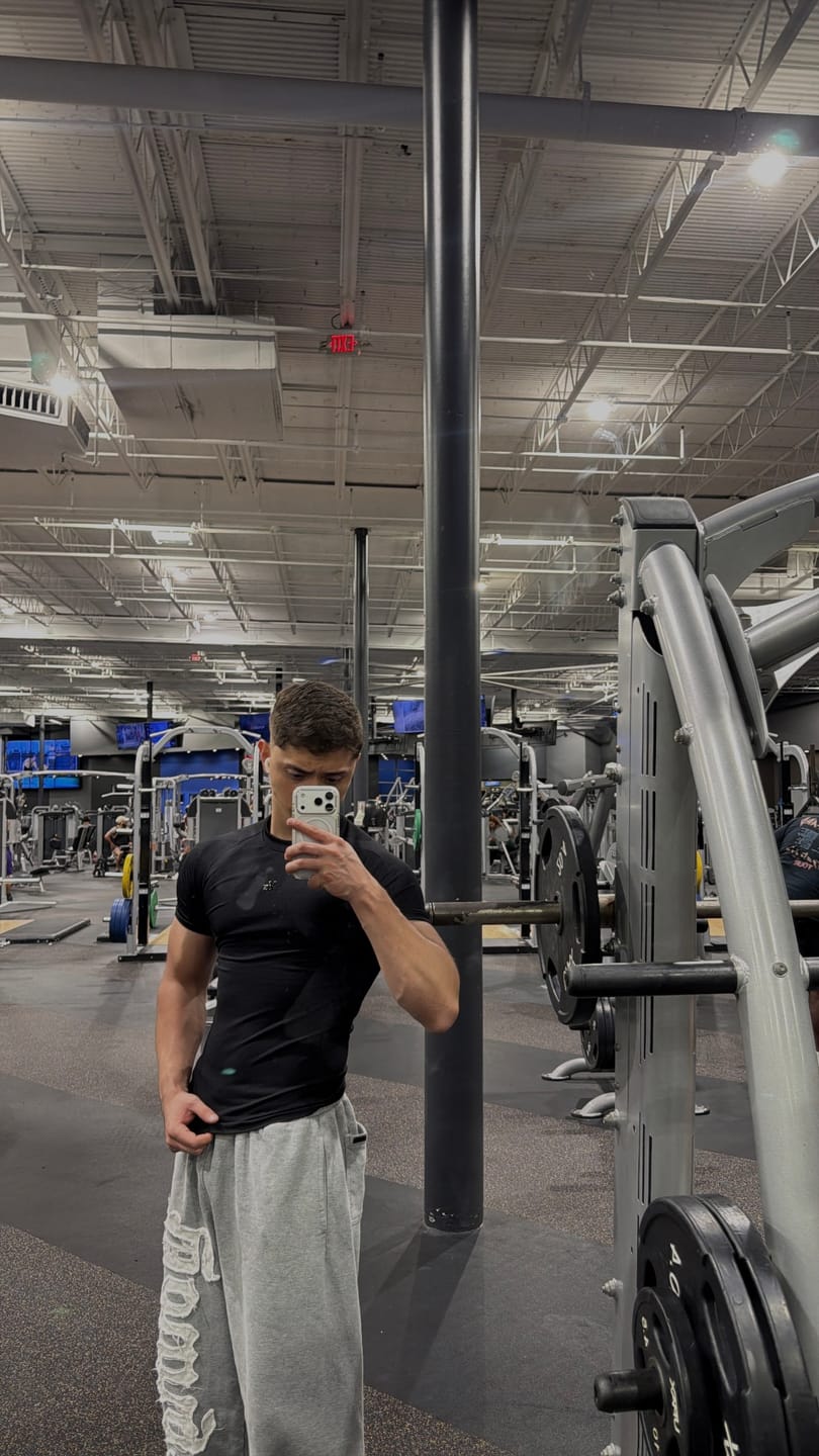 Customer photo review of 4339 - Forme Compression Tees