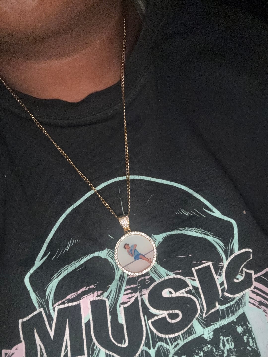 Customer photo review of Iced Circle Photo Pendant