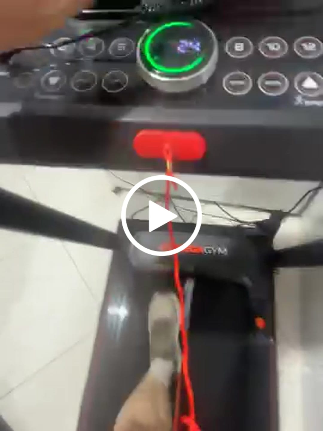 Customer video review of Esteira Ergométrica Elétrica Smart Pace 14km/h | Motor 2.5 HP | Bluetooth |Suporta até 120kg