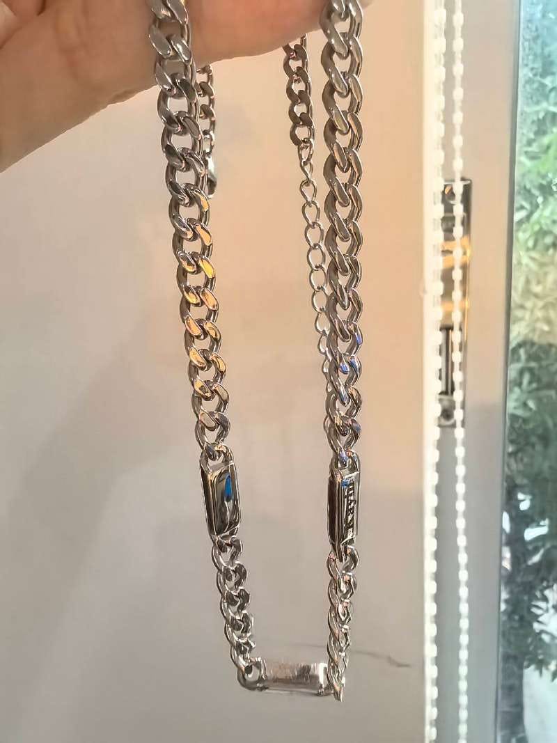 Customer photo review of Individuelle Cuban-Link-Namenskette