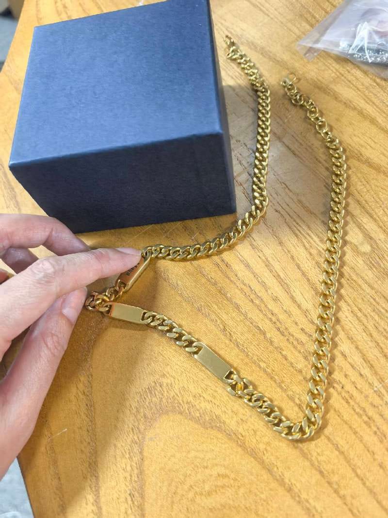 Customer photo review of Colar Cubano Personalizado Multi-Nome