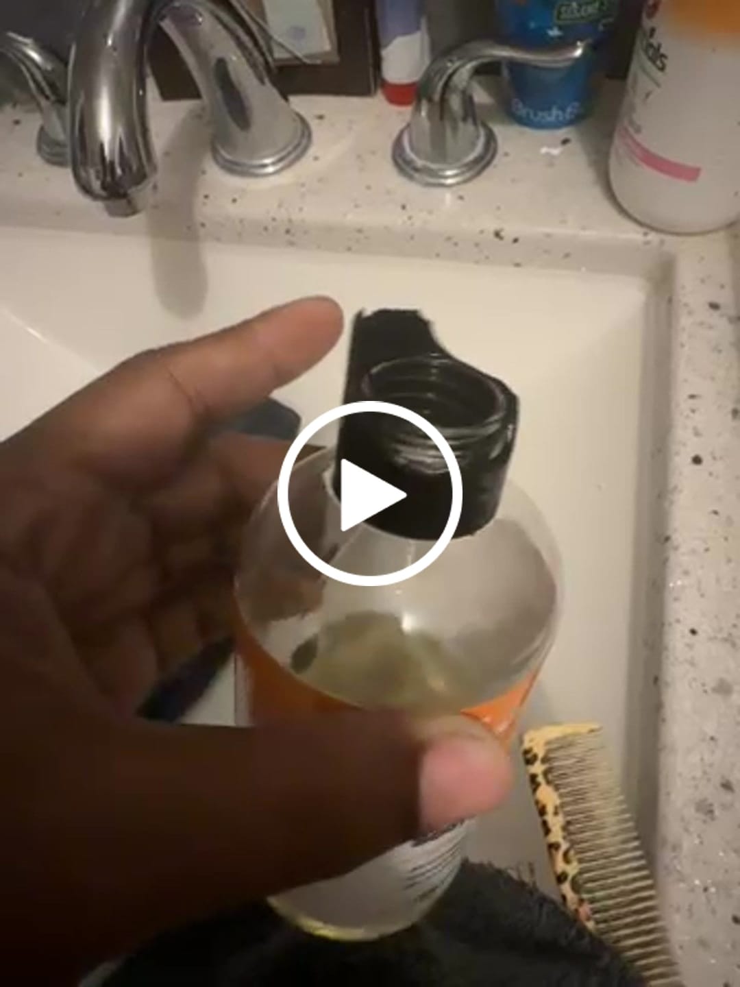 Customer video review of Body Splash - Skin Smoothing Body Oil  (Pineapple Creme)