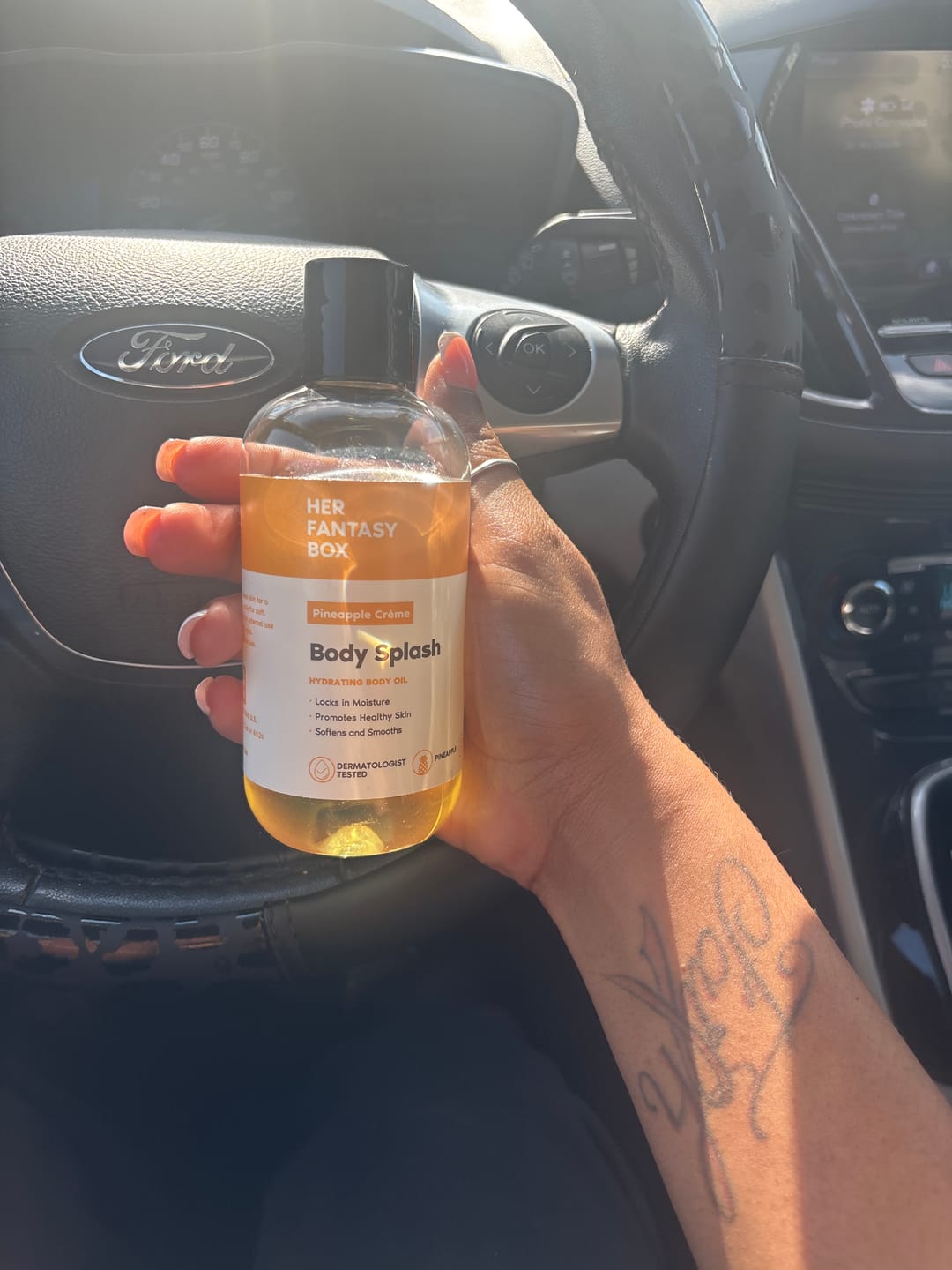Customer photo review of Body Splash - Skin Smoothing Body Oil  (Pineapple Creme)
