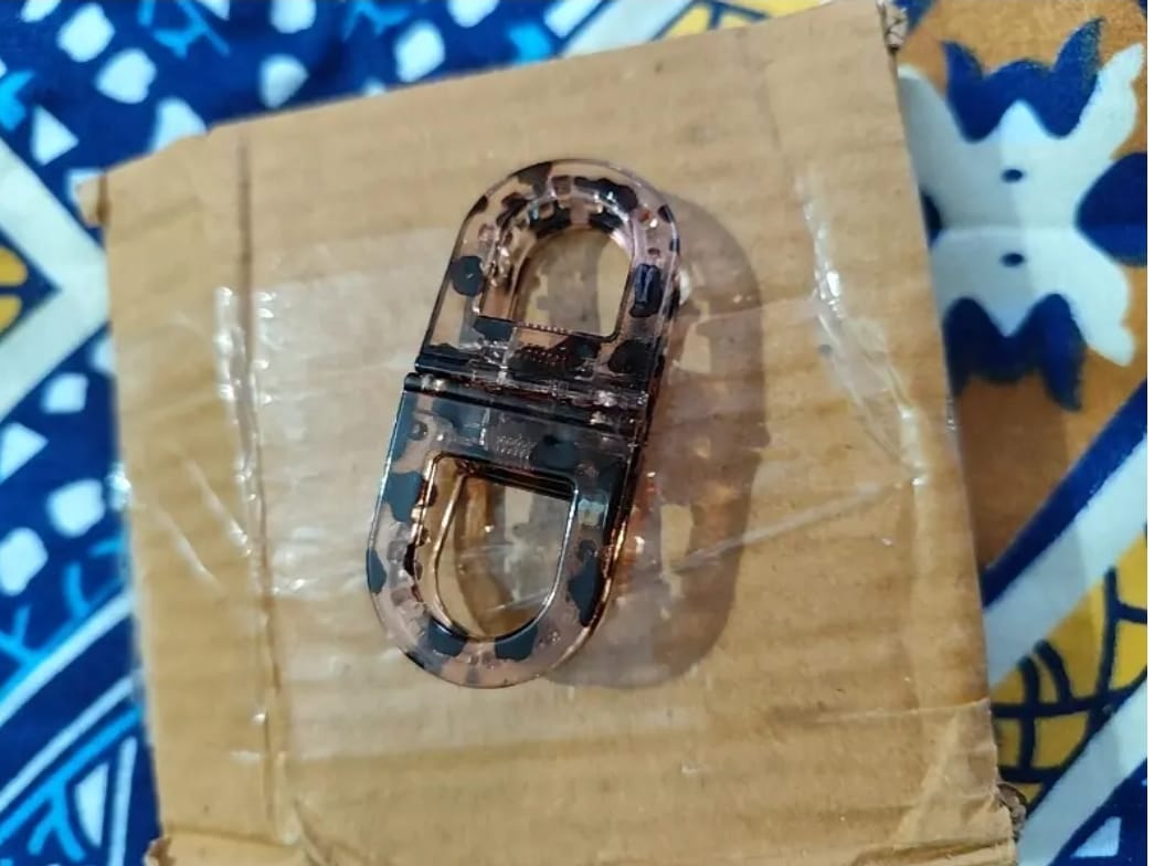 Customer photo review of Magnetic Hair Claw Clip