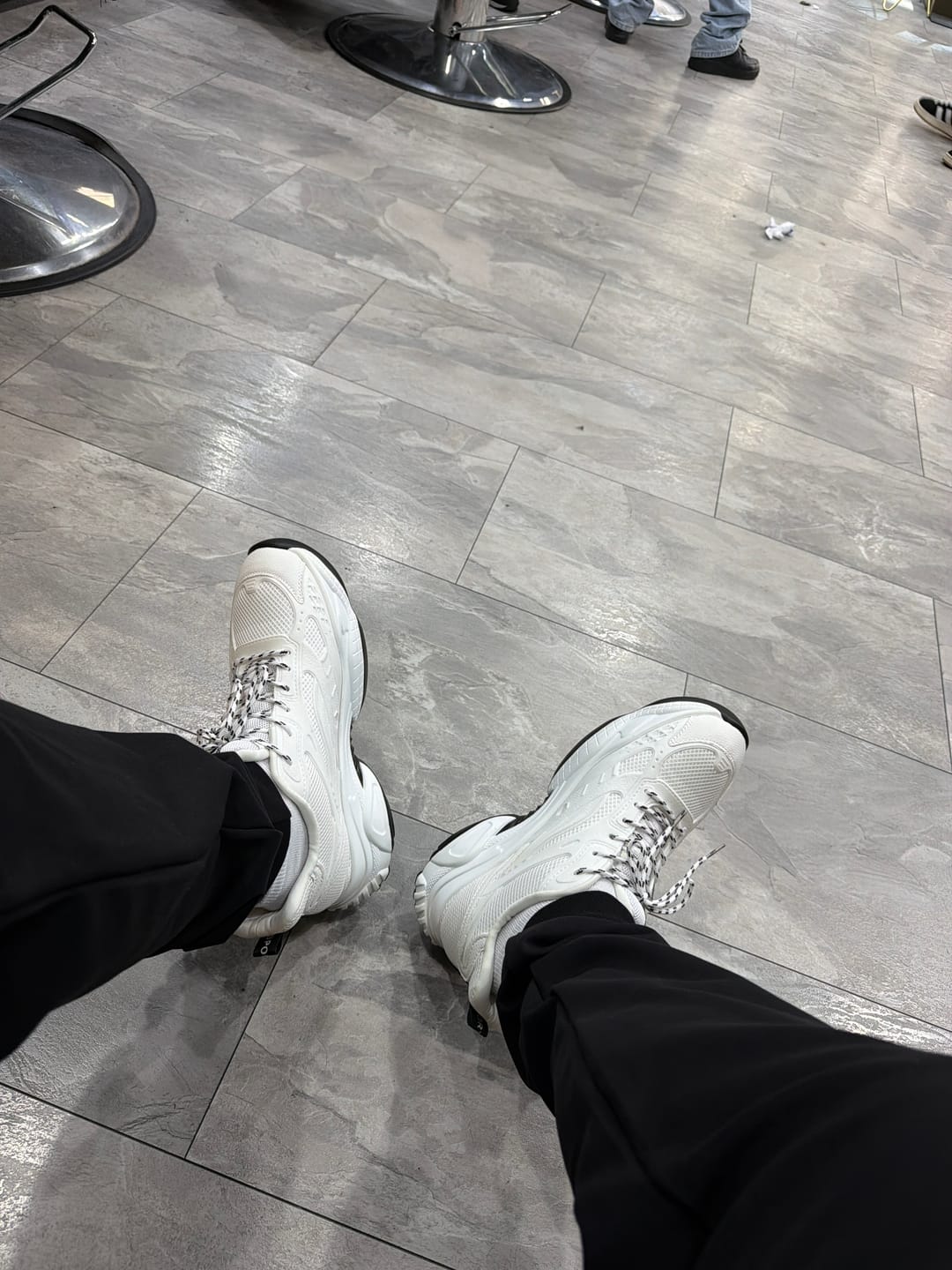 Customer photo review of ELEVATESHOES COMFORT